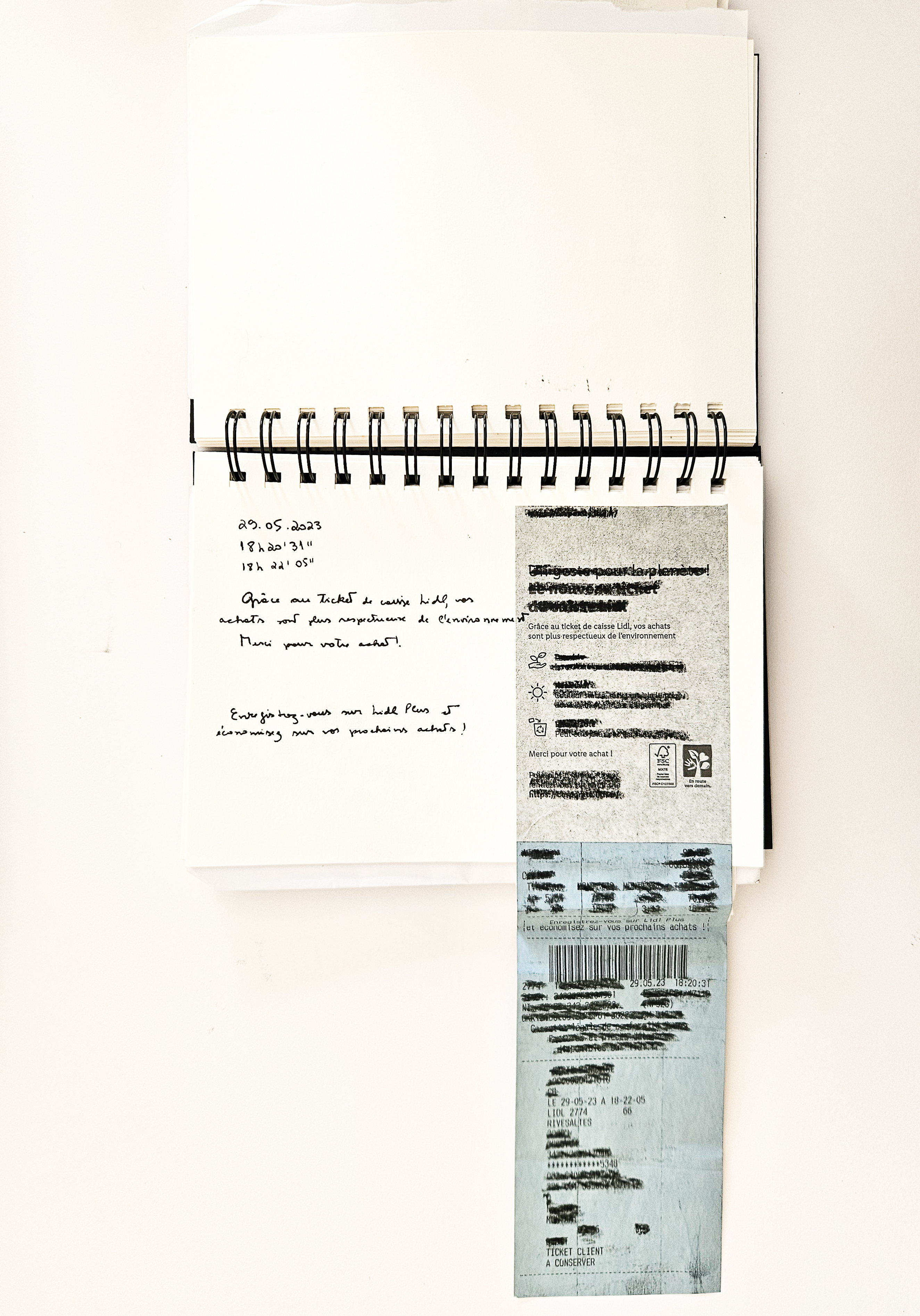 Integração (2023-24) -  colagem e desenho sobre notas fiscais de compras realizadas de maio de 2023 a maio de 2024, nas quais signos de interação são sublinhados, 21x14,5cm (classificação por data).